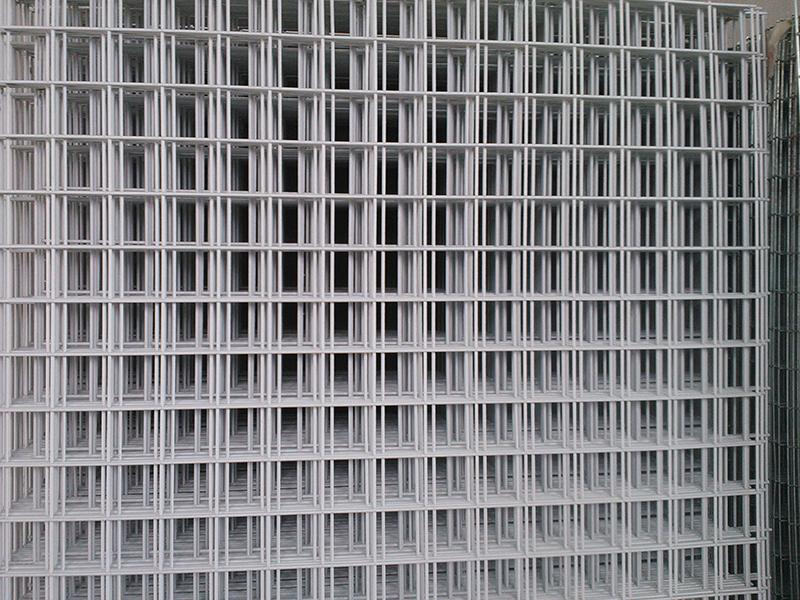 鋼筋網片已經代替了原來的磚墻結構 鋼筋網片已經代替了原來的磚墻結構