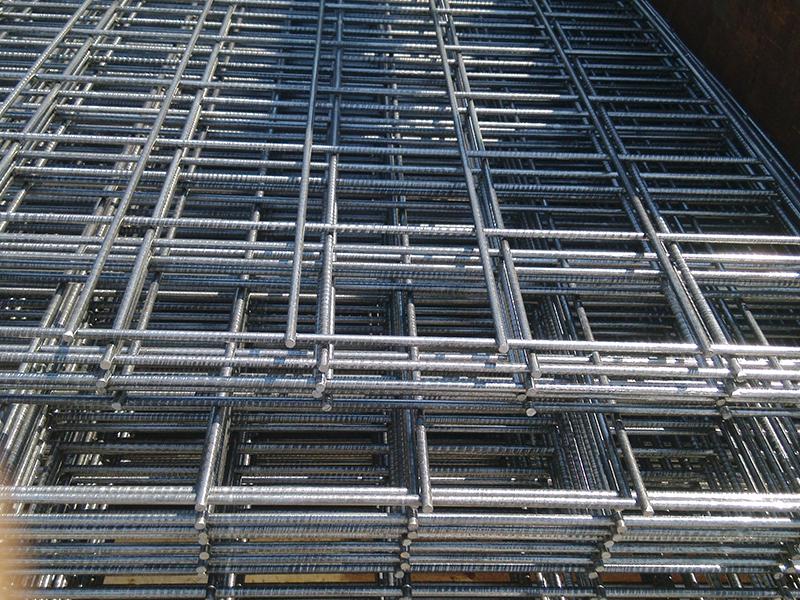 鋼絲網片主打細致、小巧、同時靈活度高與鋼筋網片不同 鋼絲網片主打細致、小巧、同時靈活度高與鋼筋網片不同